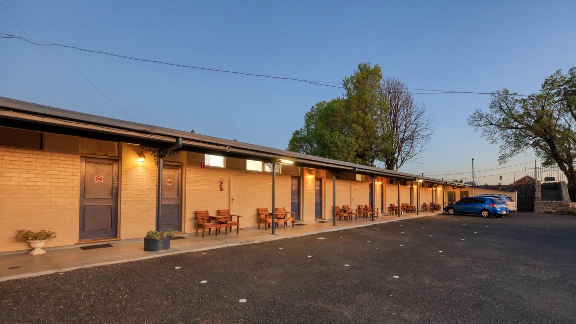 Cbd Gi Motel グレン・インズ エクステリア 写真